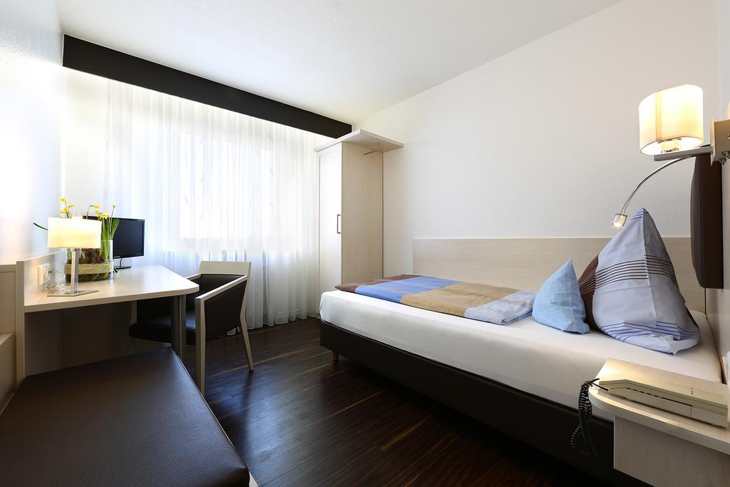 Hotel Kaiserpfalz Paderborn Buitenkant foto